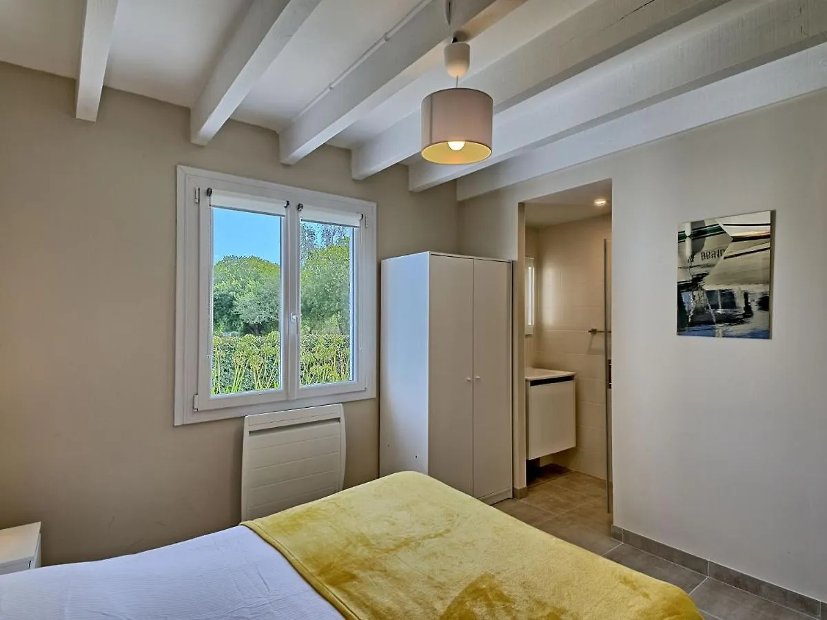 Holiday Home Les Agapanthes By Interhome Saint-Gildas-de-Rhuys
